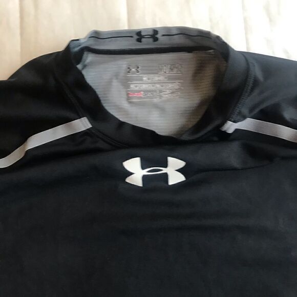 Under Armour heatgear T-shirt size M - Picture 2 of 3